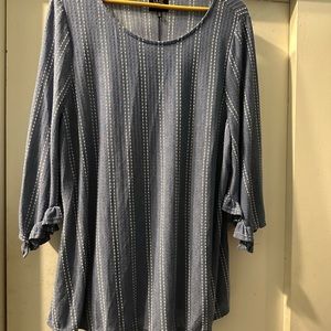 W5 Top - Size 2X - Like New